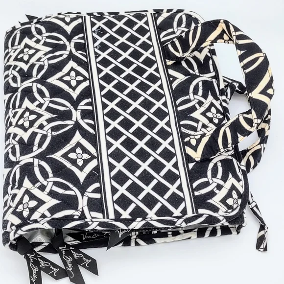 Vera Bradley Hanging Organizer "Concerto" Toiletry Bag - Picture 3 of 13